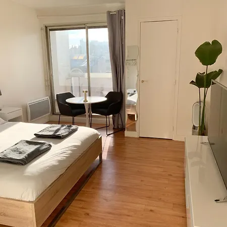 Charming 25m2 With Panoramic View Апартаменты Нёйи-сюр-Сен